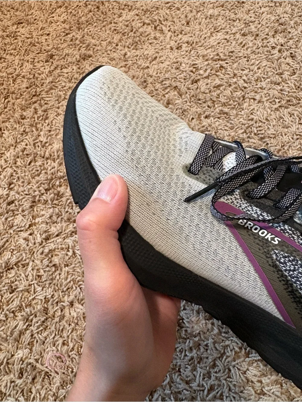 Brooks Launch 10 Running Shoes in Black Violet Women’s size 8